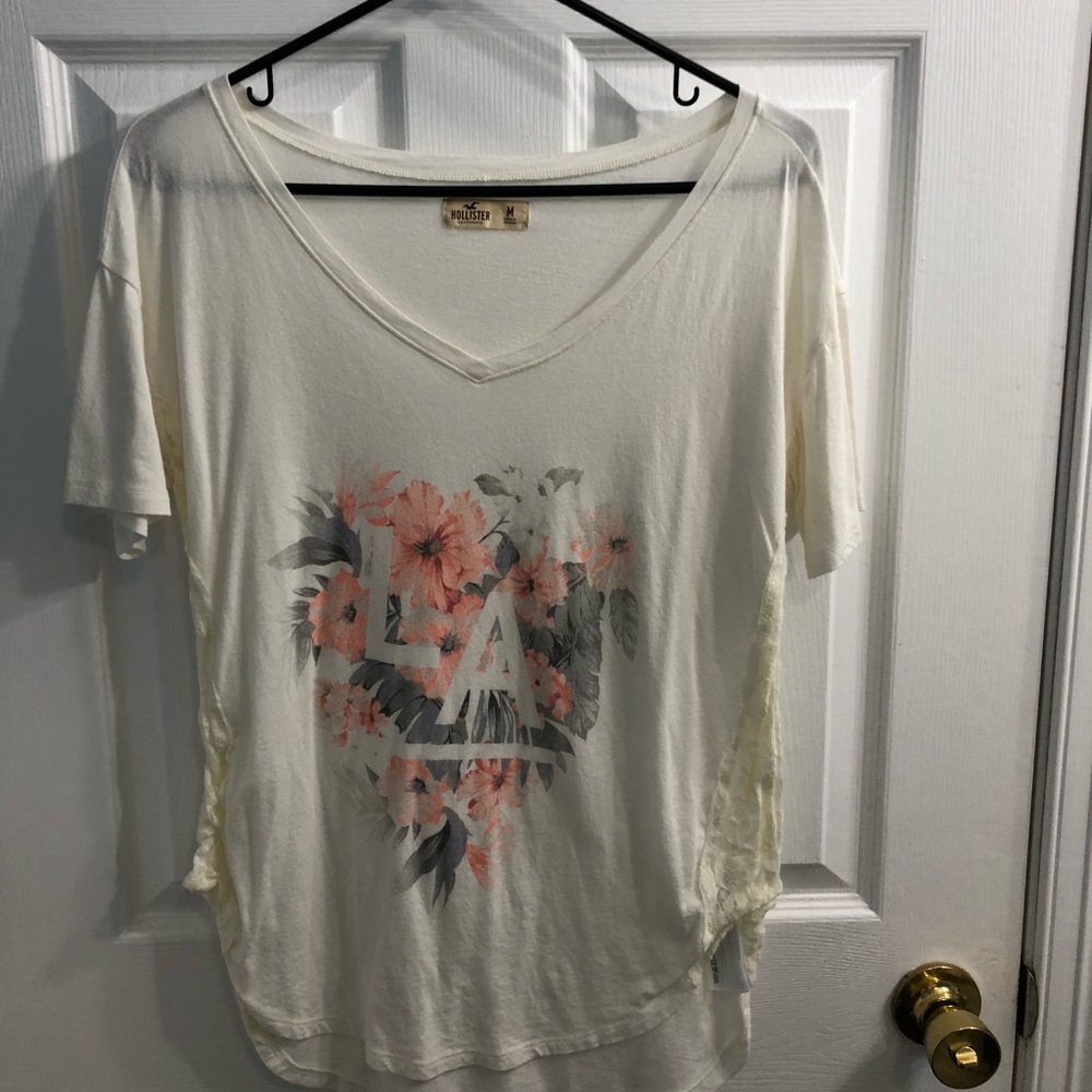 Hollister graphic tee